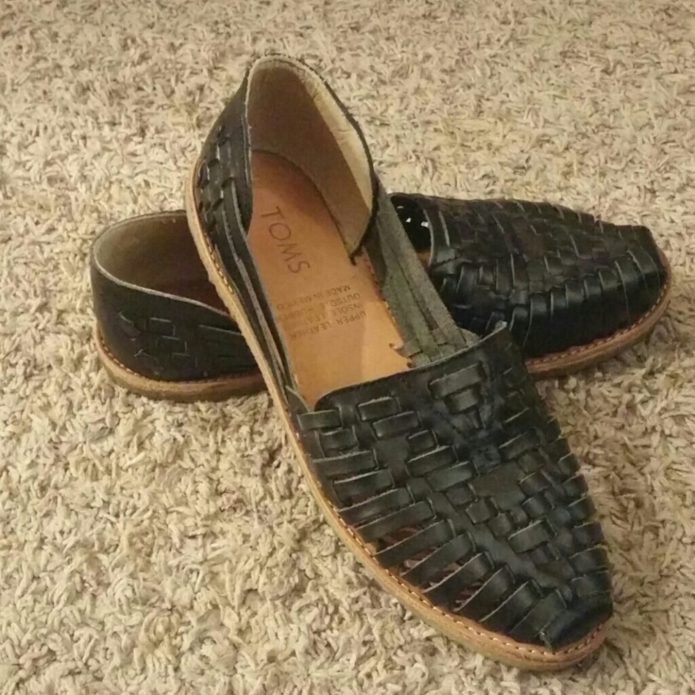 💗Host Pick💗Black Leather Huarache TOMS!